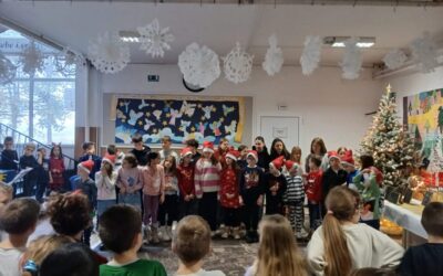 BOŽIĆNA TRADICIJA: Posjet mladih koledara iz OŠ „Ivan Benković“